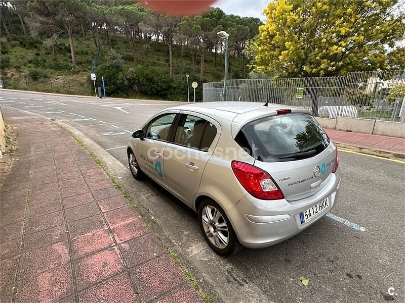 Usado Opel Corsa 85 CV (62 kW) 2012 Gris / plata Utilitario