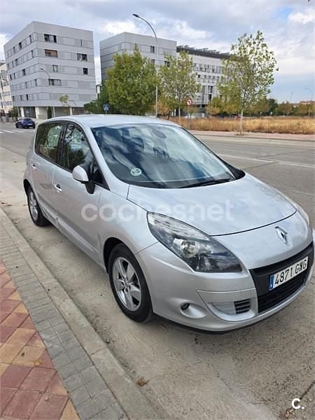 Gris / plata Usado 2010 Renault Scénic III Dynamique Monovolumen | 3980 € (Buen precio) - Imagen 1/4