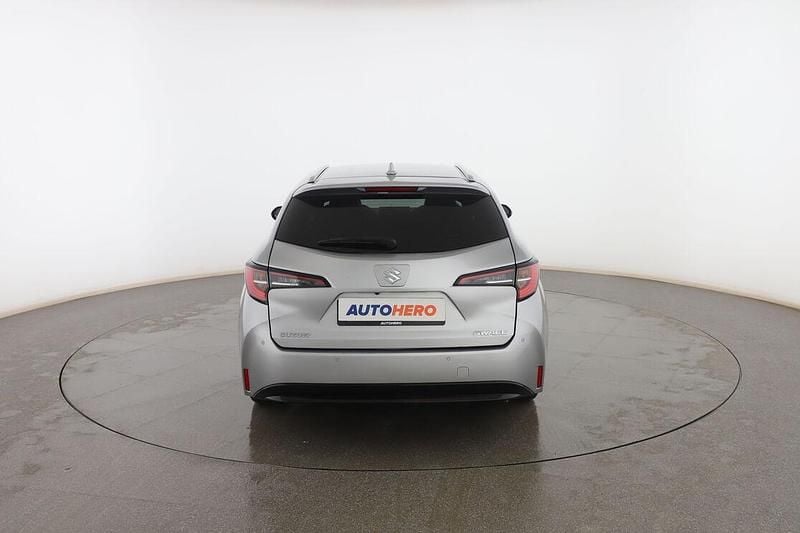 Usado Suzuki Swace GLX 122 CV (89 kW) 2022 Gris Familiar