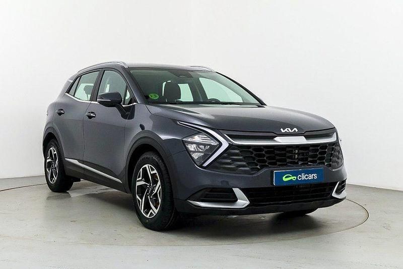 Usado Kia Sportage 150 CV (110 kW) 2022 Gris / plata SUV