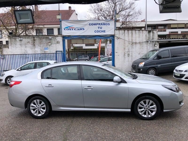 Usado Renault Latitude Expression 150 CV (110 kW) 2011 Gris / plata Berlina