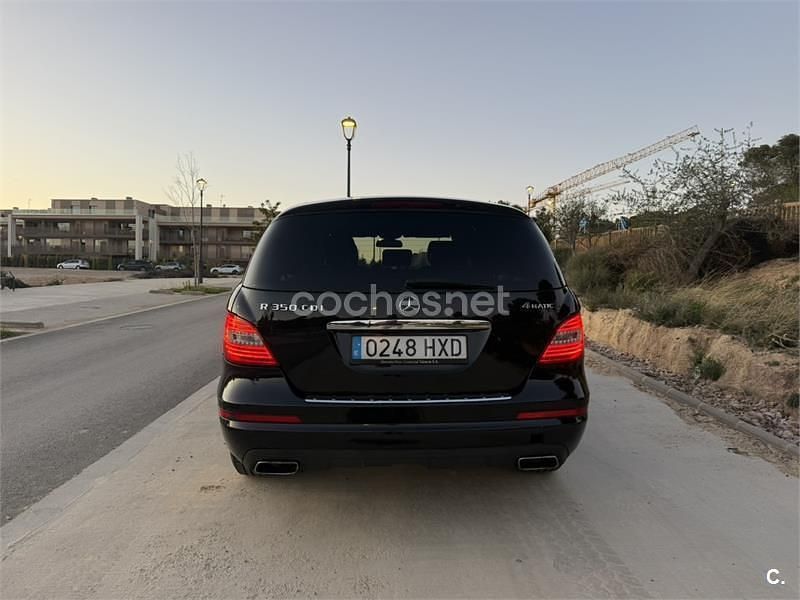 Usado Mercedes R350 265 CV (194 kW) 2011 Negro Monovolumen