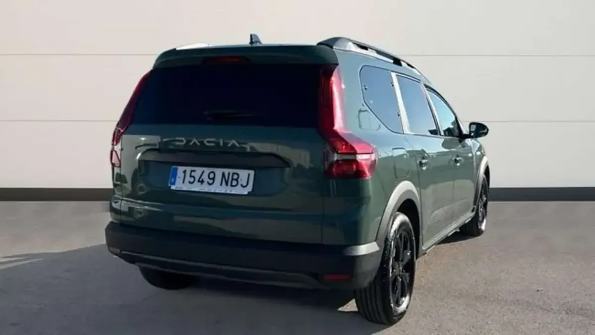 Usado Dacia Jogger Extreme 140 CV (102 kW) 2025 Verde Monovolumen
