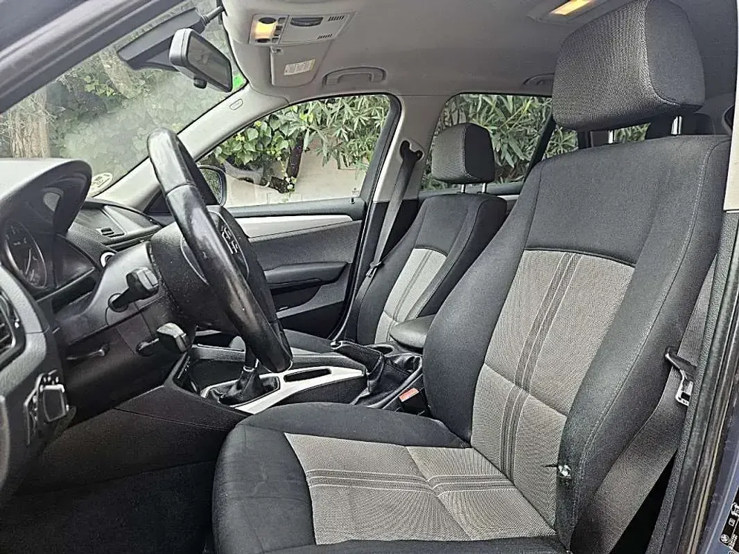 Usado BMW X1 177 CV (130 kW) 2011 Gris SUV