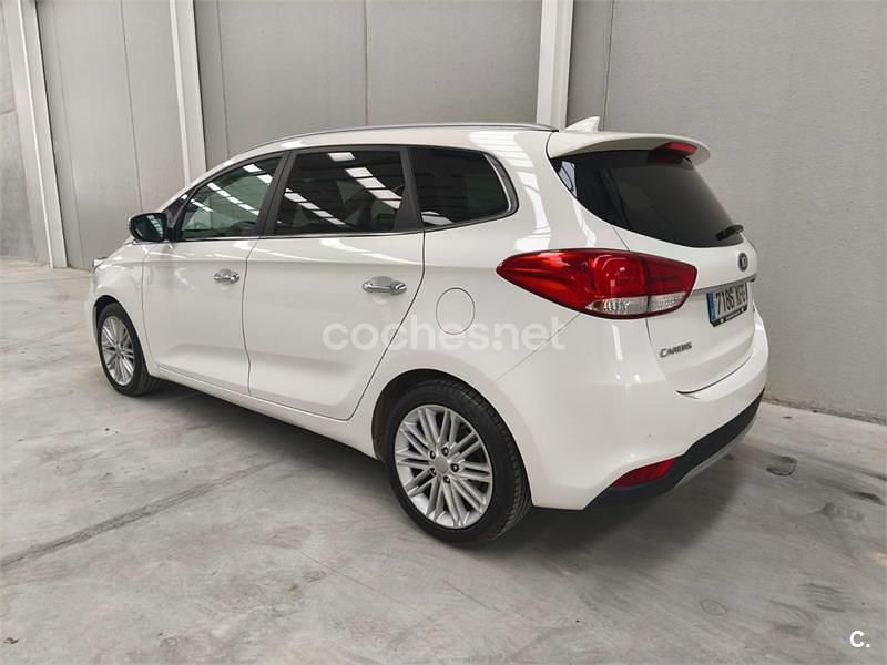 Usado Kia Carens 115 CV (84 kW) 2017 Blanco Monovolumen