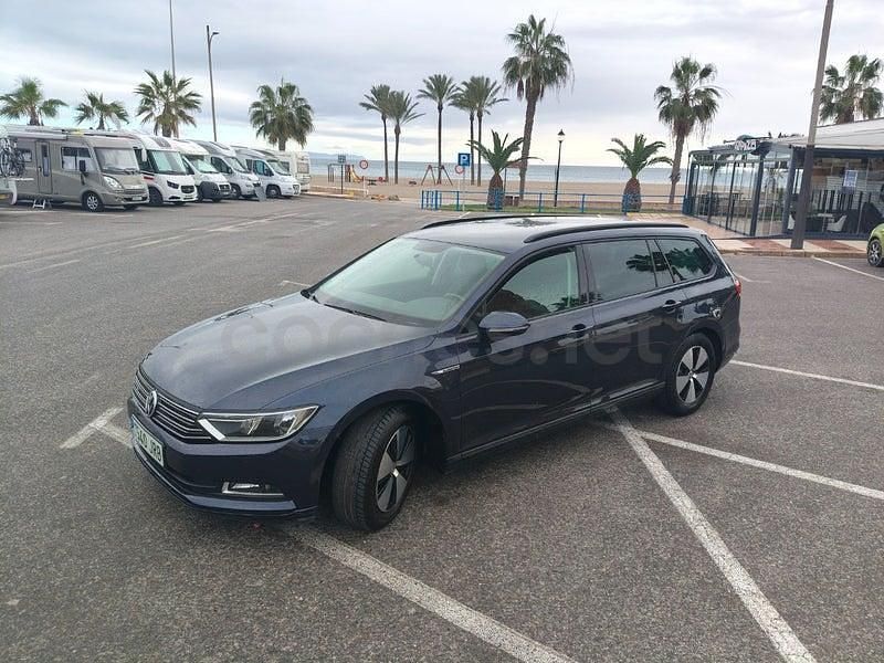 Usado VW Passat Edition 120 CV (88 kW) 2017 Azul Familiar