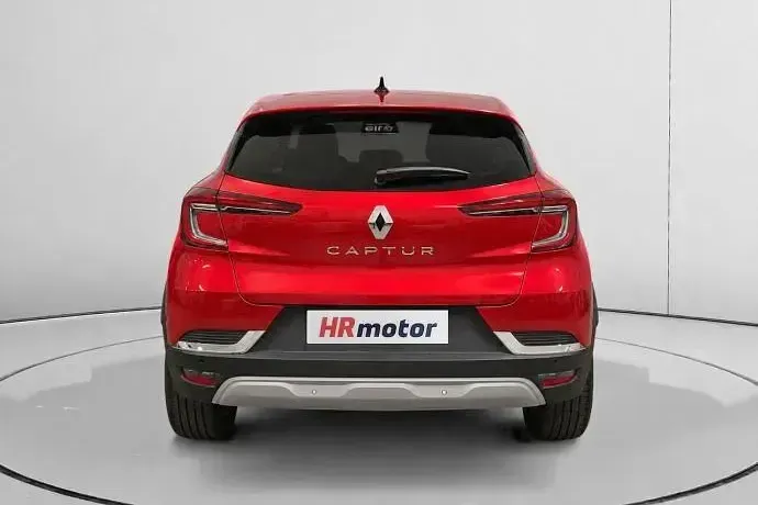 Usado Renault Captur Techno 90 CV (66 kW) 2024 Gris SUV