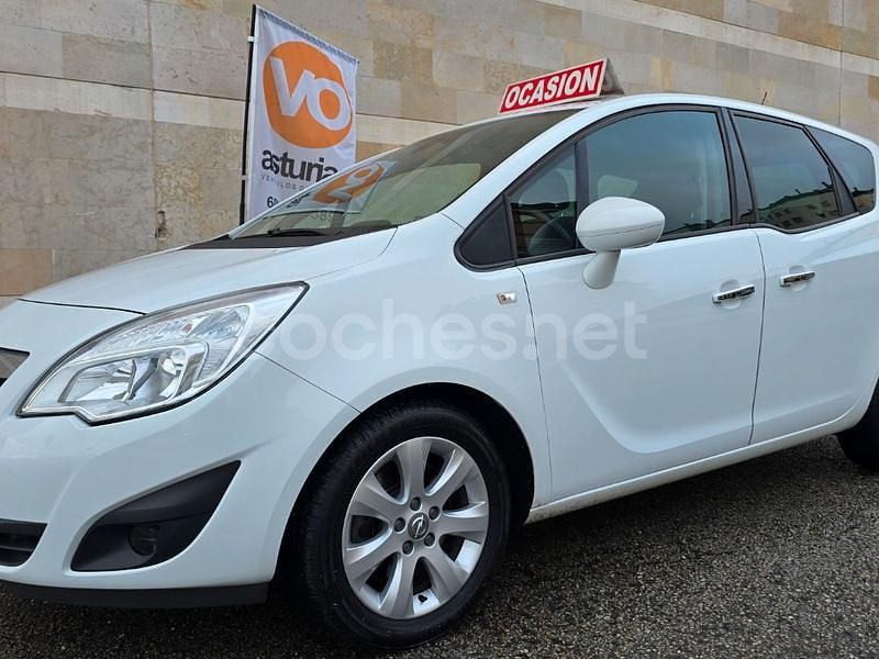 Blanco Usado 2012 Opel Meriva Selective Monovolumen | 6490 € (Un poco caro) - Imagen 1/4