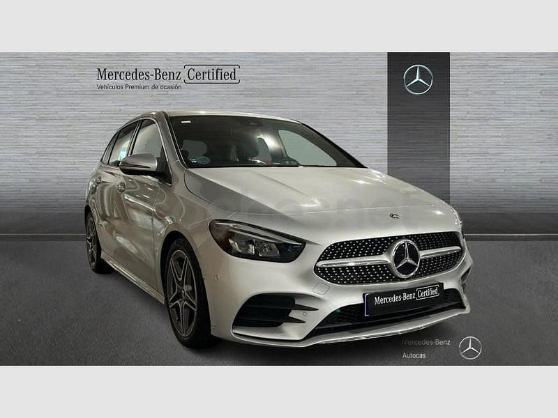 Usado Mercedes B180 116 CV (85 kW) 2022 Gris / plata Monovolumen