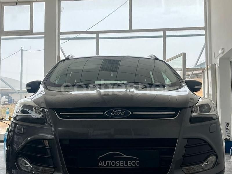 Gris / plata Usado 2015 Ford Kuga Trend SUV | 13.500 € (Precio justo) - Imagen 1/4