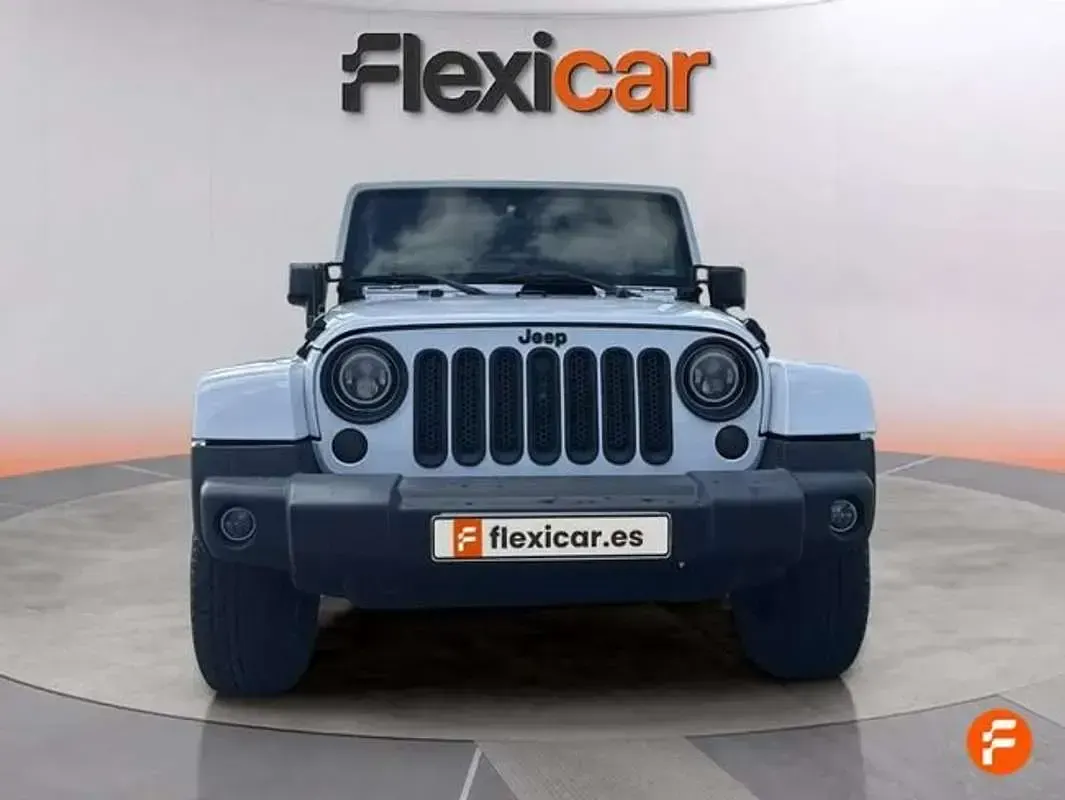 Usado Jeep Wrangler Sahara 200 CV (147 kW) 2018 Blanco SUV