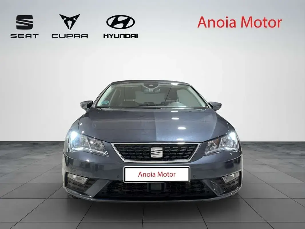 Usado Seat Leon ST Style 116 CV (85 kW) 2019 Gris Familiar