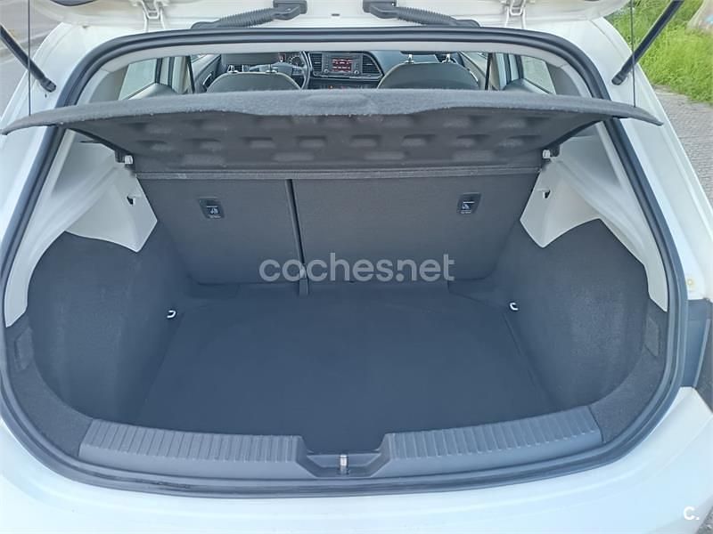 Usado Seat Leon Style 105 HP (77 kW) 2014 Branco Sedan