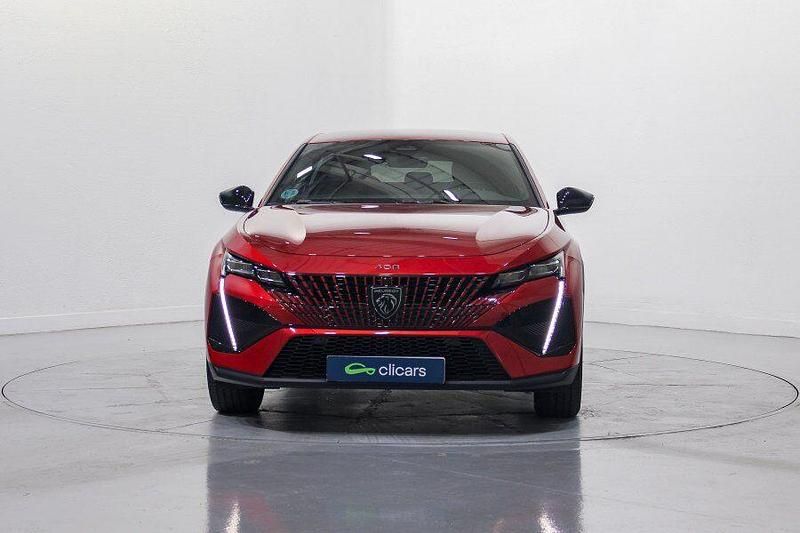 Usado Peugeot 408 GT 130 CV (95 kW) 2023 Rojo SUV