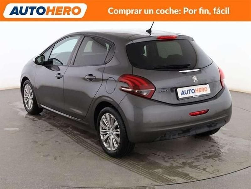Usado Peugeot 208 Style 82 CV (60 kW) 2018 Gris Utilitario