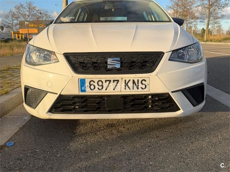 Usado Seat Ibiza Reference 95 CV (69 kW) 2018 Blanco Utilitario