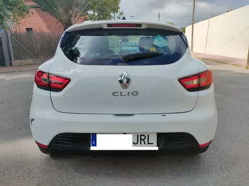 Usado Renault Clio IV Business 75 CV (55 kW) 2016 Blanco Berlina