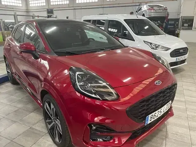 Usado Ford Puma Titanium 155 CV (114 kW) 2022 Rojo SUV