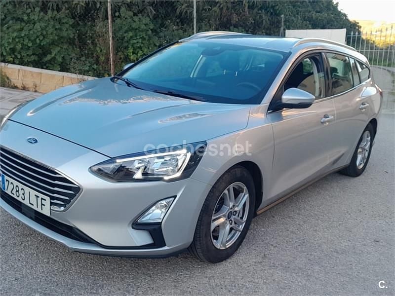 Usado Ford Focus Active 120 CV (88 kW) 2021 Gris / plata Familiar