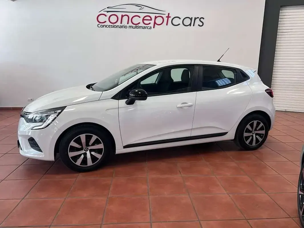 Usado Renault Clio Evolution 91 CV (66 kW) 2023 Blanco Utilitario