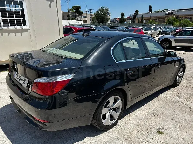 Usado BMW 520 163 CV (119 kW) 2006 Negro Berlina