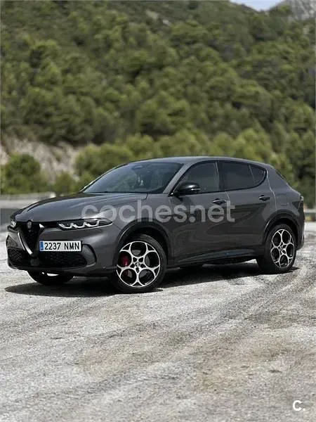 Usado Alfa Romeo Tonale Veloce 280 CV (205 kW) 2023 Gris / plata SUV