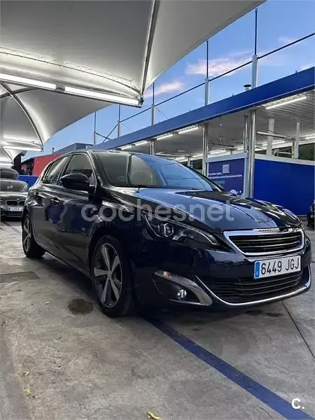 Usado Peugeot 308 Allure 130 CV (95 kW) 2015 Azul Berlina