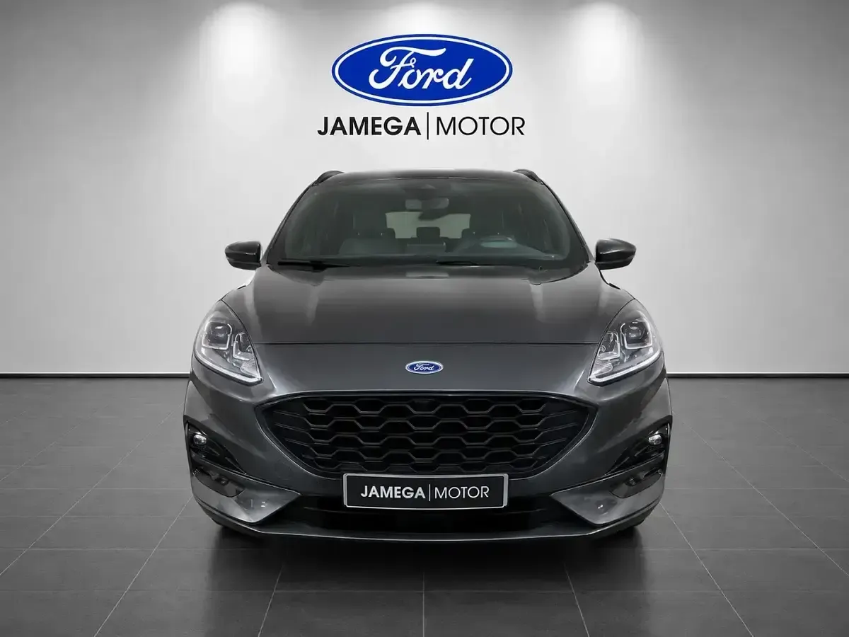 Usado Ford Kuga ST-Line 150 CV (110 kW) 2023 Gris SUV