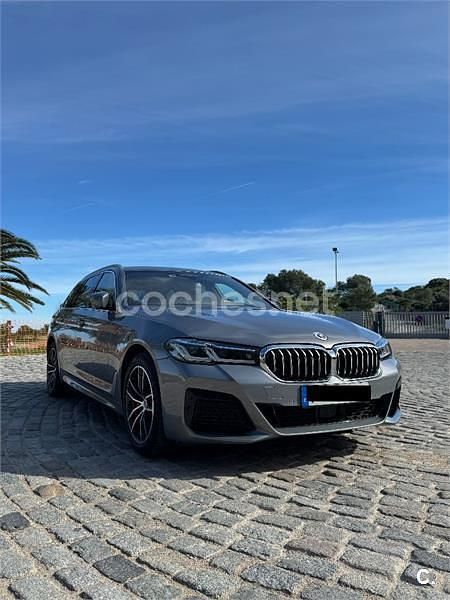 Usado BMW 530e Comfort Edition 292 CV (214 kW) 2023 Gris / plata Familiar