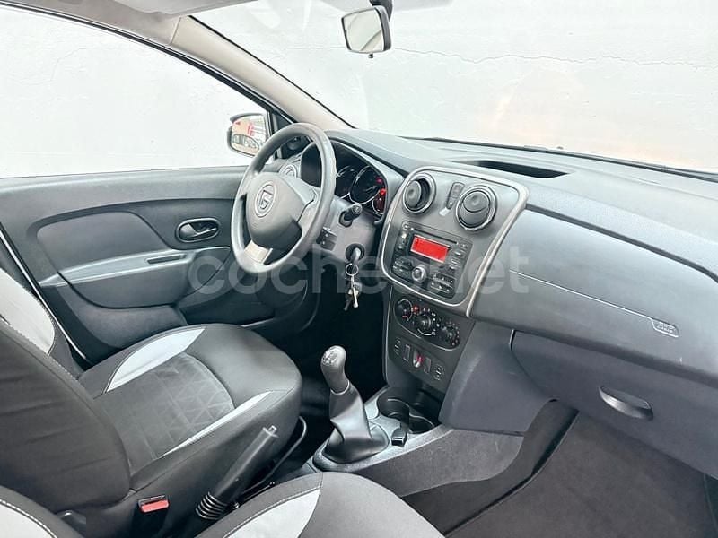 Usado Dacia Sandero Stepway 90 CV (66 kW) 2015 Blanco Berlina