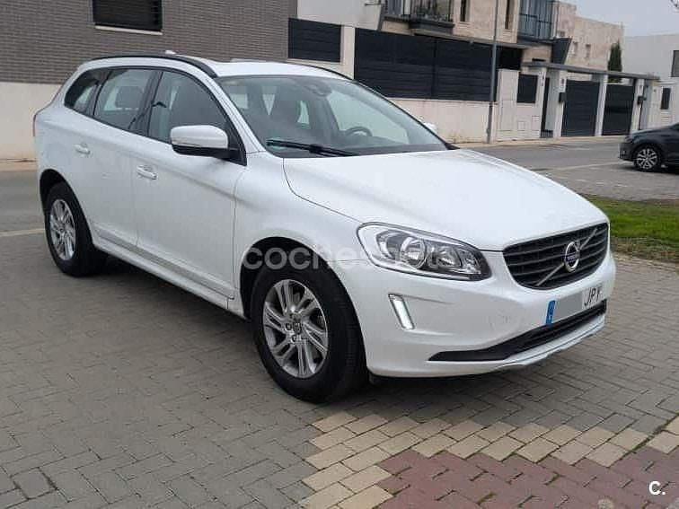 Blanco Usado 2016 Volvo XC60 Momentum SUV | 13.790 € (Super precio) - Imagen 1/4