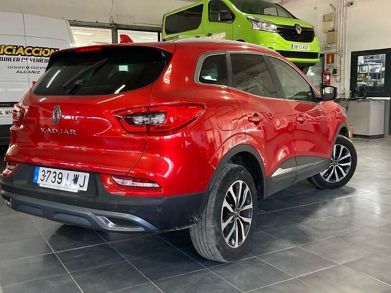 Usado Renault Kadjar Zen 140 CV (102 kW) 2022 Rojo SUV