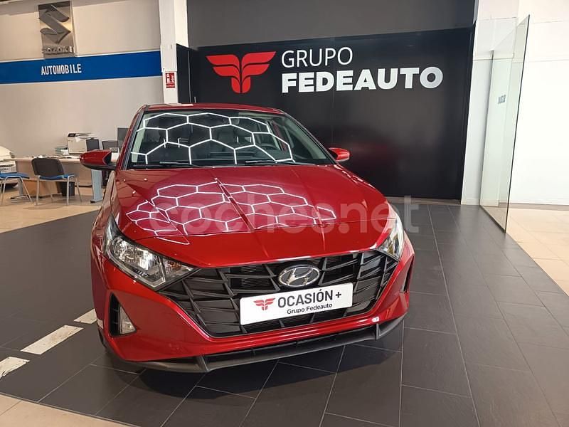 Usado Hyundai i20 84 CV (61 kW) 2021 Granate Berlina