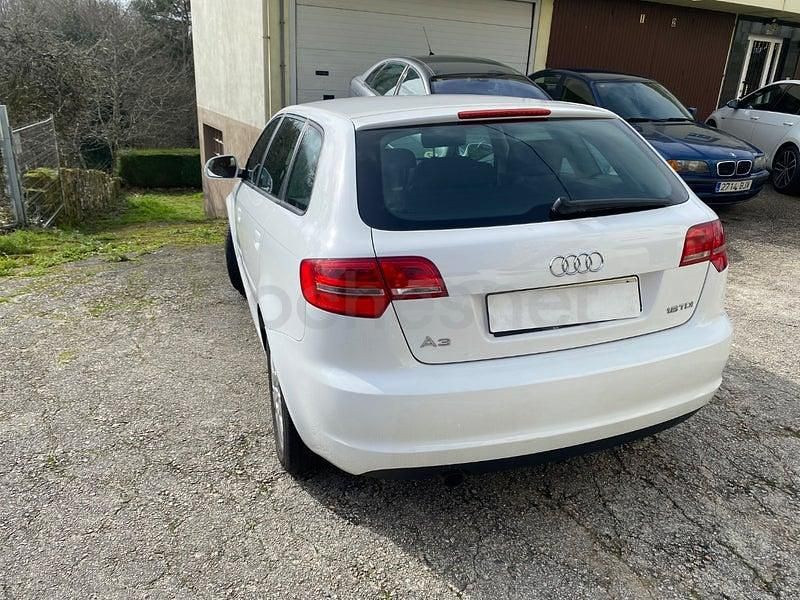 Usado Audi A3 Ambition 105 CV (77 kW) 2010 Blanco Utilitario