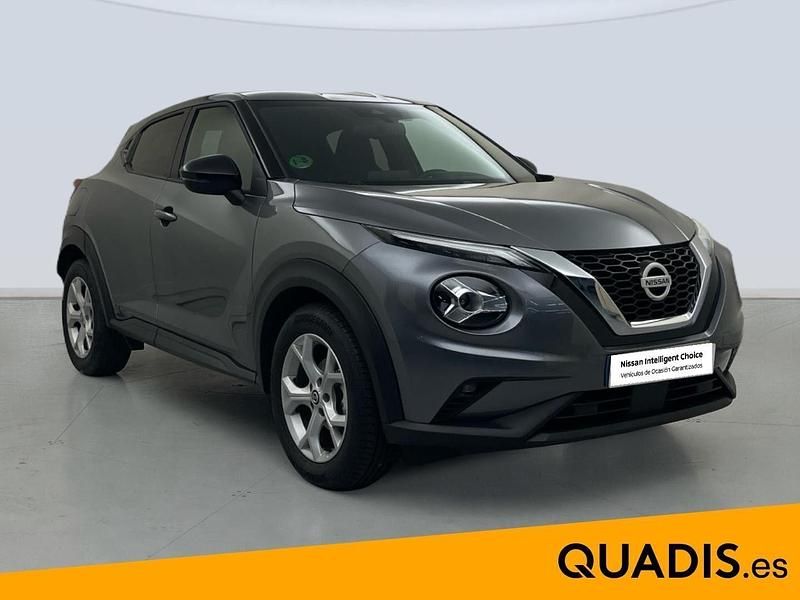 Usado Nissan Juke N-Connecta 114 CV (83 kW) 2022 Gris SUV