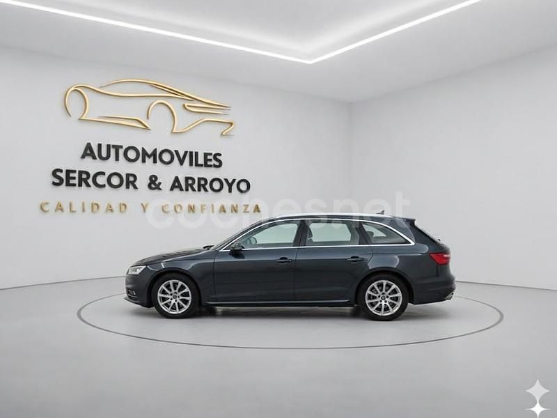 Usado Audi A4 Advanced Plus 163 CV (119 kW) 2021 Azul Familiar