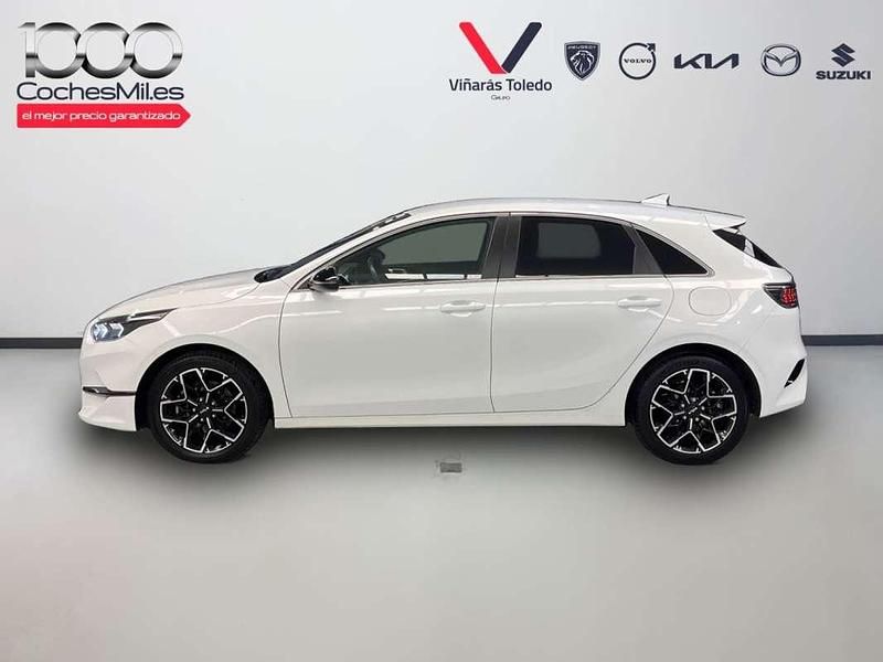 Usado Kia Ceed Style 101 CV (74 kW) 2025 Blanco Utilitario