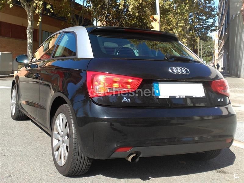 Usado Audi A1 Attraction 86 CV (63 kW) 2014 Negro Berlina