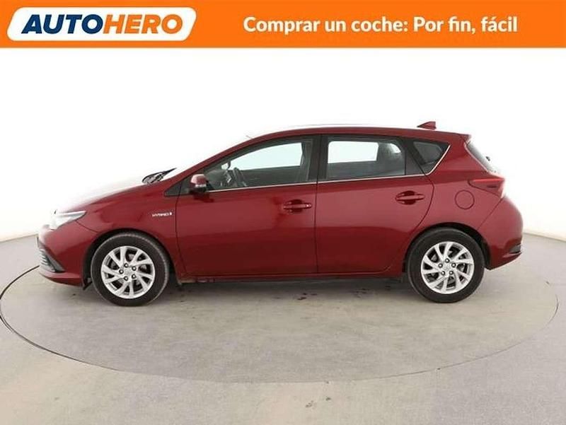Usado Toyota Auris Hybrid Active 136 CV (100 kW) 2018 Rojo Utilitario