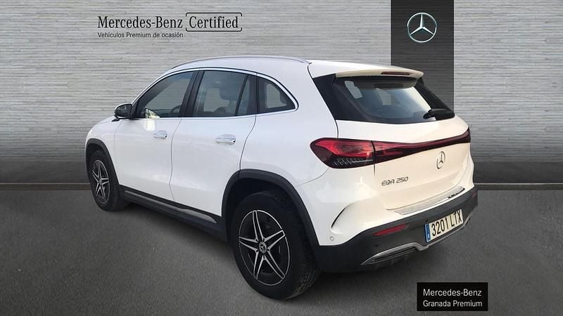 Usado Mercedes EQA250 AMG line 139 kW (190 CV) 2021 Blanco polar SUV