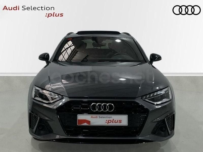 Usado Audi A4 Ambiente 265 CV (194 kW) 2021 Gris / plata Familiar