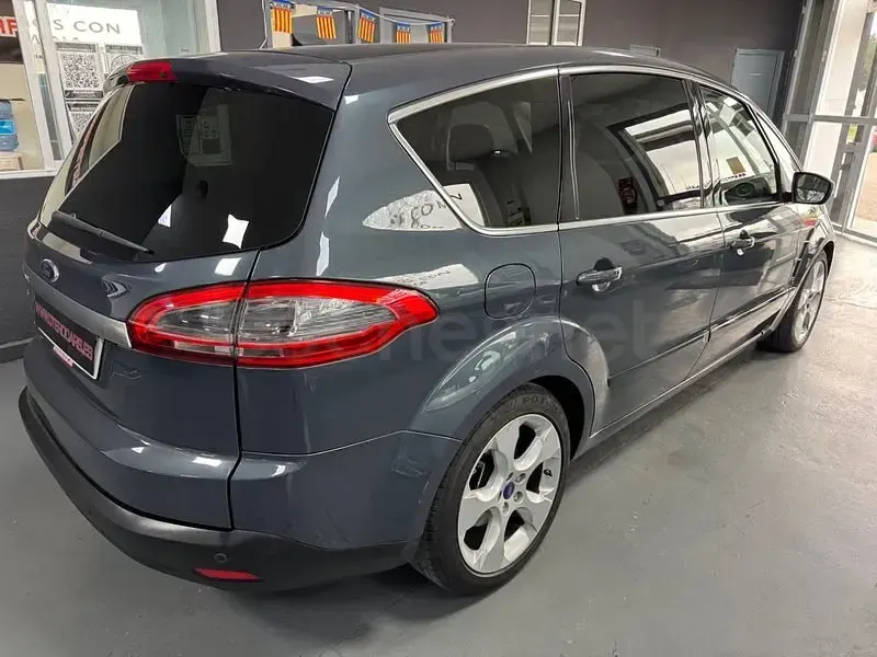 Usado Ford S-MAX Titanium X 163 CV (119 kW) 2014 Gris / plata Monovolumen