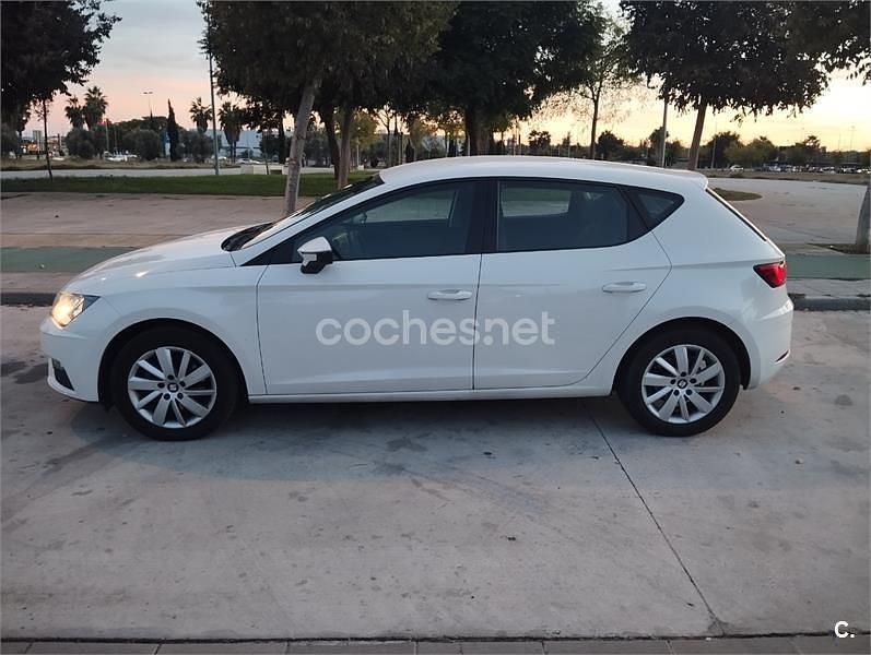 Usado Seat Leon ST Style 115 CV (84 kW) 2020 Blanco Familiar