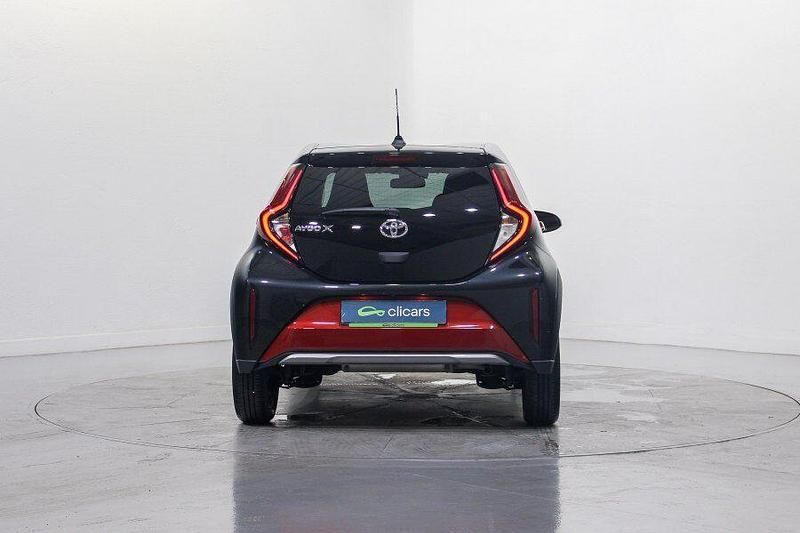 Usado Toyota Aygo X 72 CV (52 kW) 2022 Naranja SUV