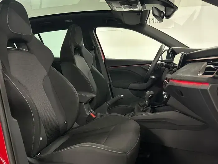 Nuevo Skoda Scala 115 CV (84 kW) 2025 Rojo Utilitario