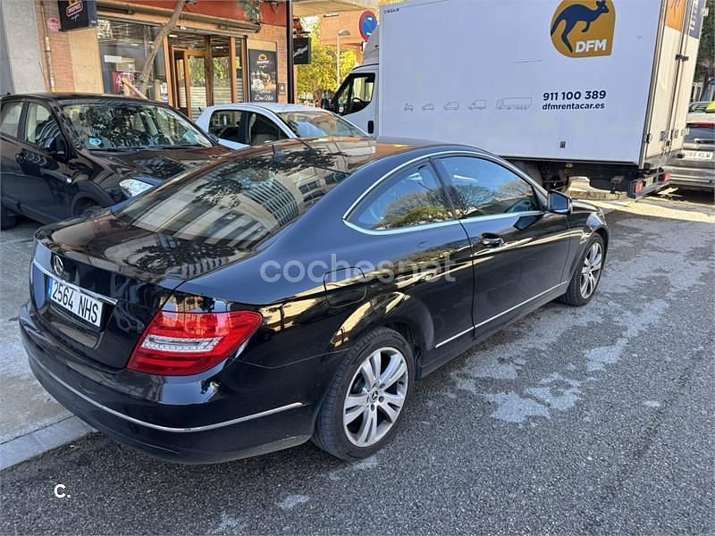 Usado Mercedes C180 156 CV (114 kW) 2013 Negro Coupe