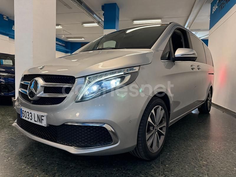 Gris / plata Usado 2021 Mercedes V300 Avantgarde Monovolumen | 51.900 € (Super precio) - Imagen 1/4