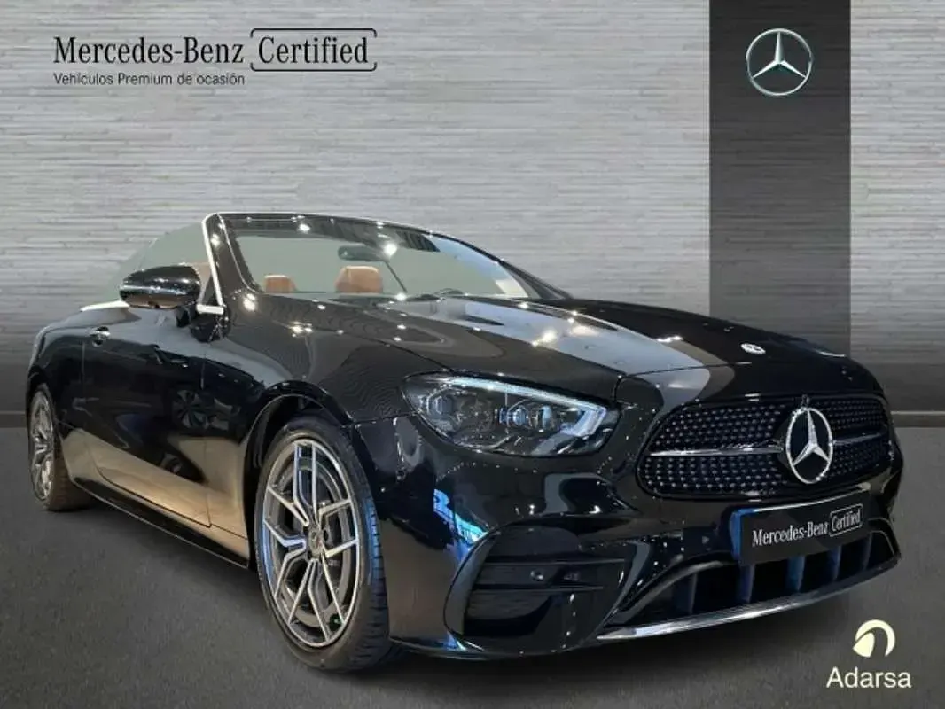Usado Mercedes E220 194 CV (142 kW) 2021 Negro Descapotable