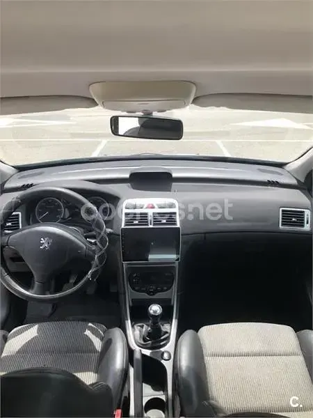 Usado Peugeot 307 136 CV (100 kW) 2004 Gris / plata Berlina