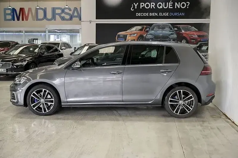 Usado VW Golf VII GTE 204 CV (150 kW) 2017 Gris / plata Berlina